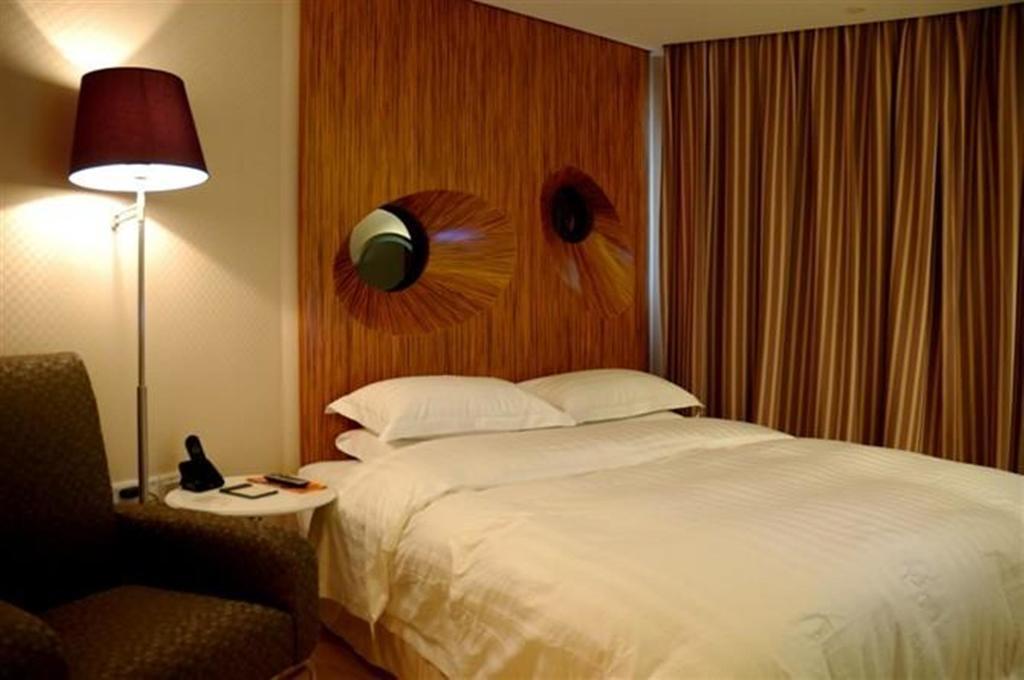 Brook Hotel Chang-čou Pokoj fotografie